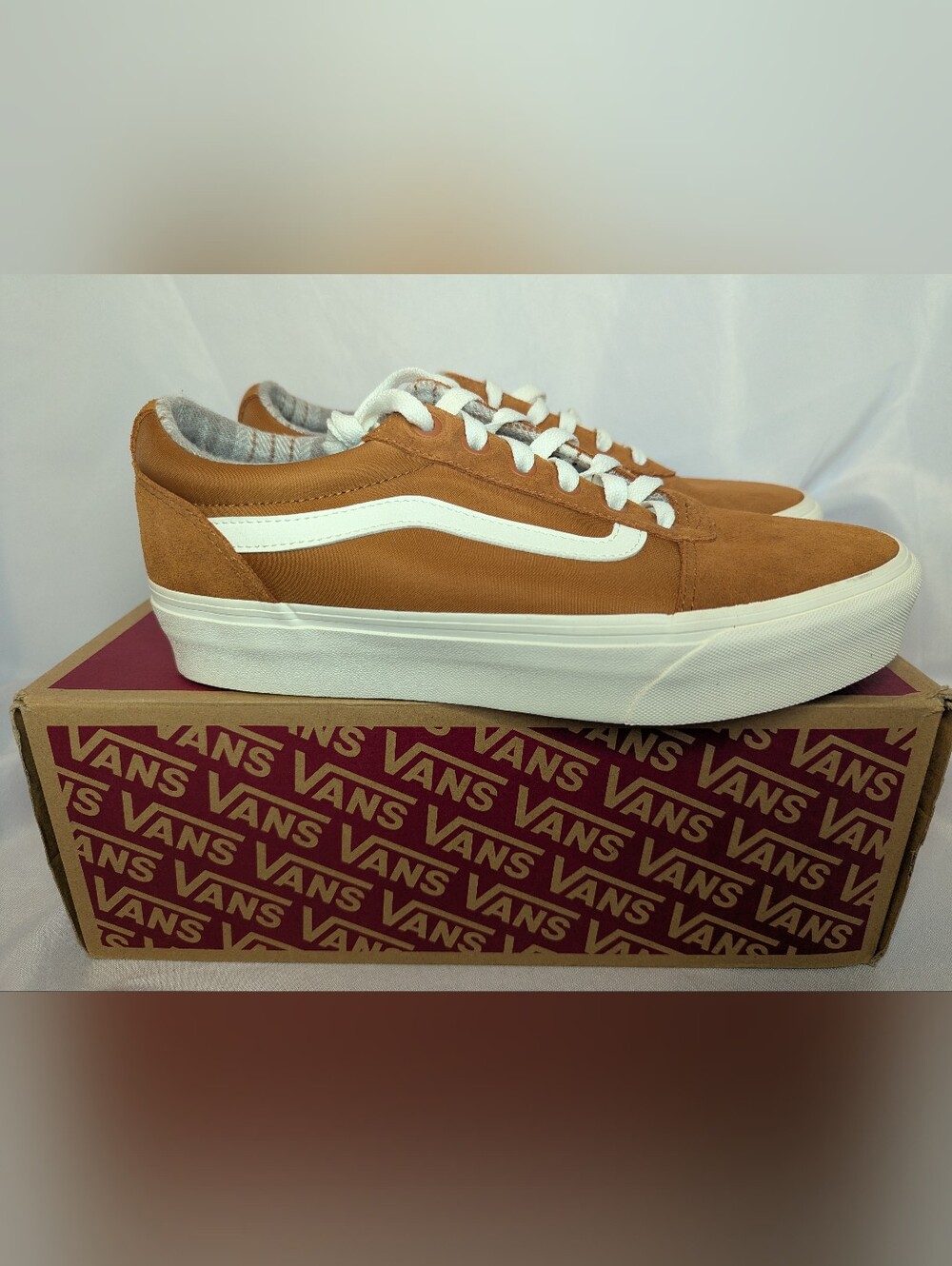 NIB Vans Ward Platform Sneakers Women's Size 11
